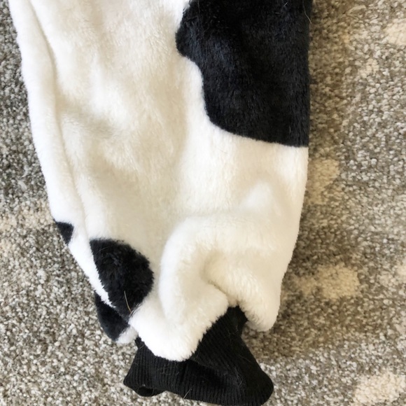 LAST ONE ☀️ Plush Adult Cow Onesie - Picture 4 of 5